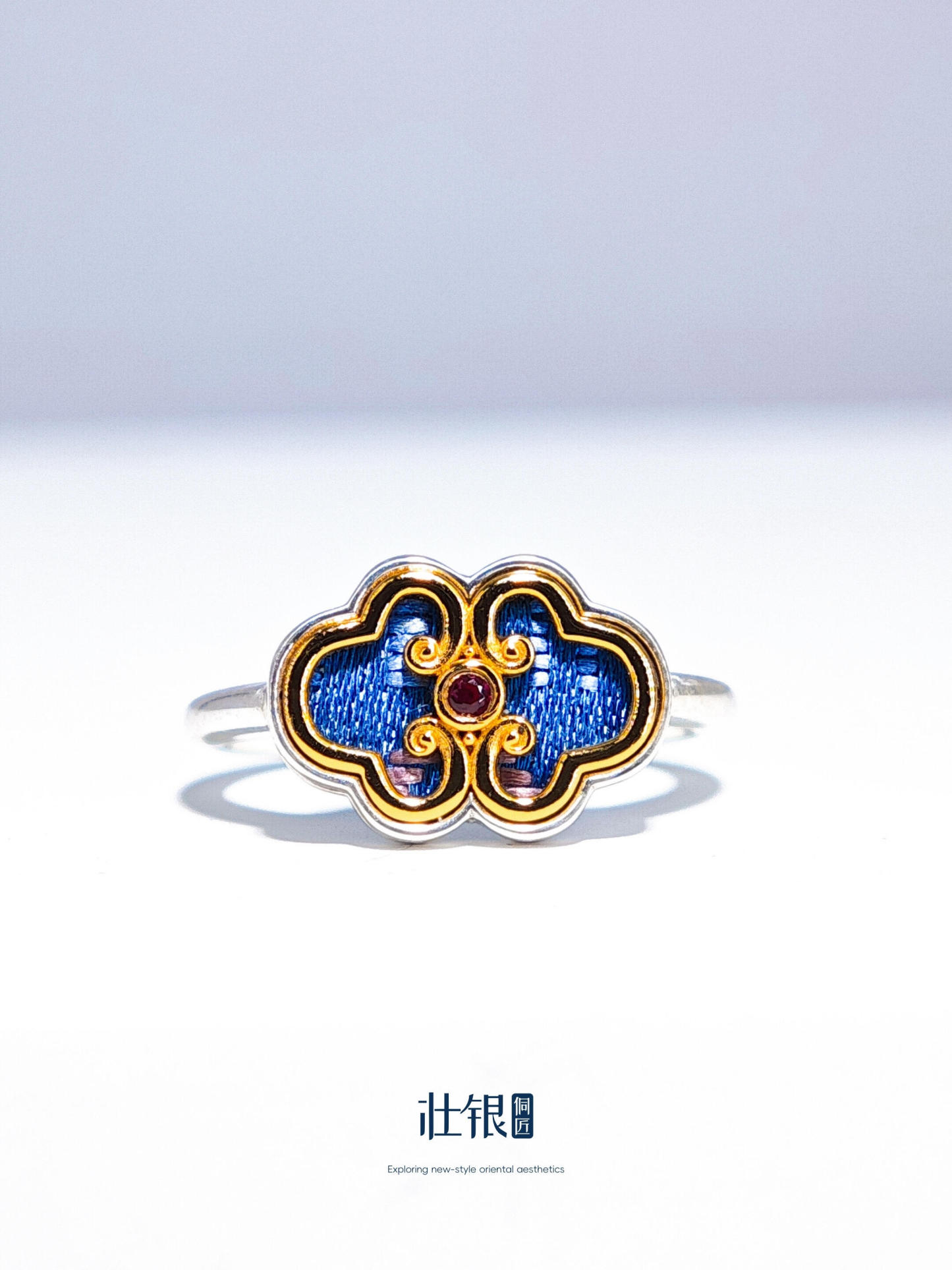 Ruyi Flower Ring（Crafted from Sterling Silver 925 with 22K Gold Inlay）